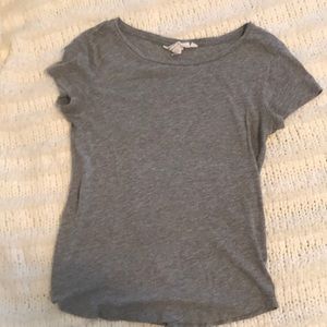 Plain gray t-shirt